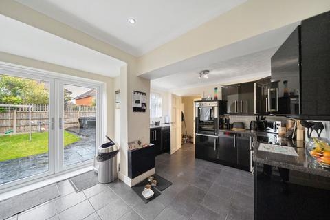 4 bedroom semi-detached house for sale, Barrowfield Road, Eccleston, WA10
