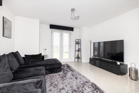 13g Auld Coal Gardens, Bonnyrigg, EH19 3QW