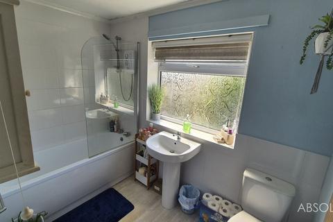 Gironde Queens Road, Brixham, TQ5 8BG