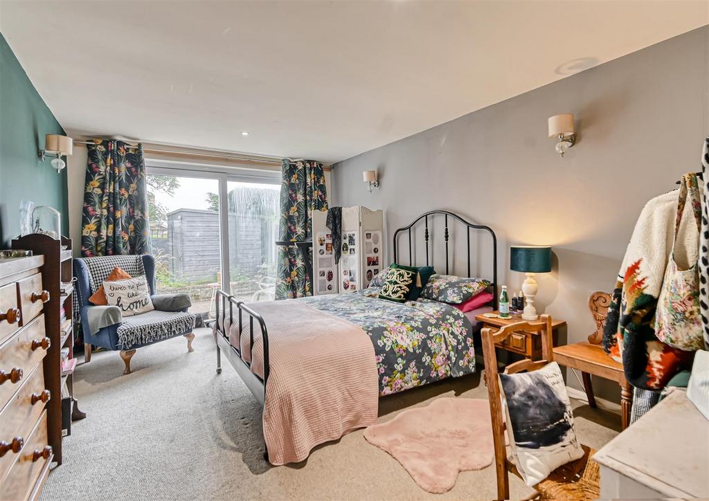 10 Hazel View-03.jpg