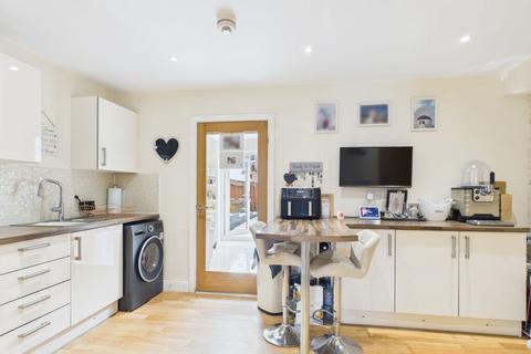 2 bedroom semi-detached house for sale, Fielders Close, Poolstock, Wigan, WN3 5AX