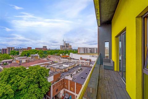 2 bedroom flat to rent, Bath House, Barking, IG11