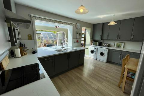 4 bedroom detached house for sale, Marazion Drive, Darlington
