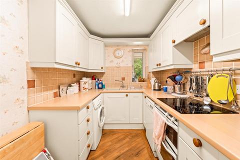 2 bedroom apartment for sale, Silverdale, Racefield Road, Altrincham