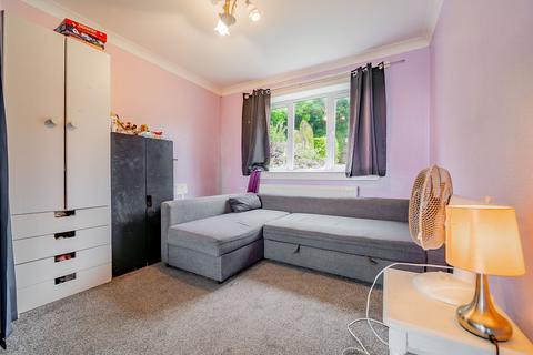2 bedroom flat for sale, Greenwood Court, Greenwood Road, Clarkston, Glasgow, G76