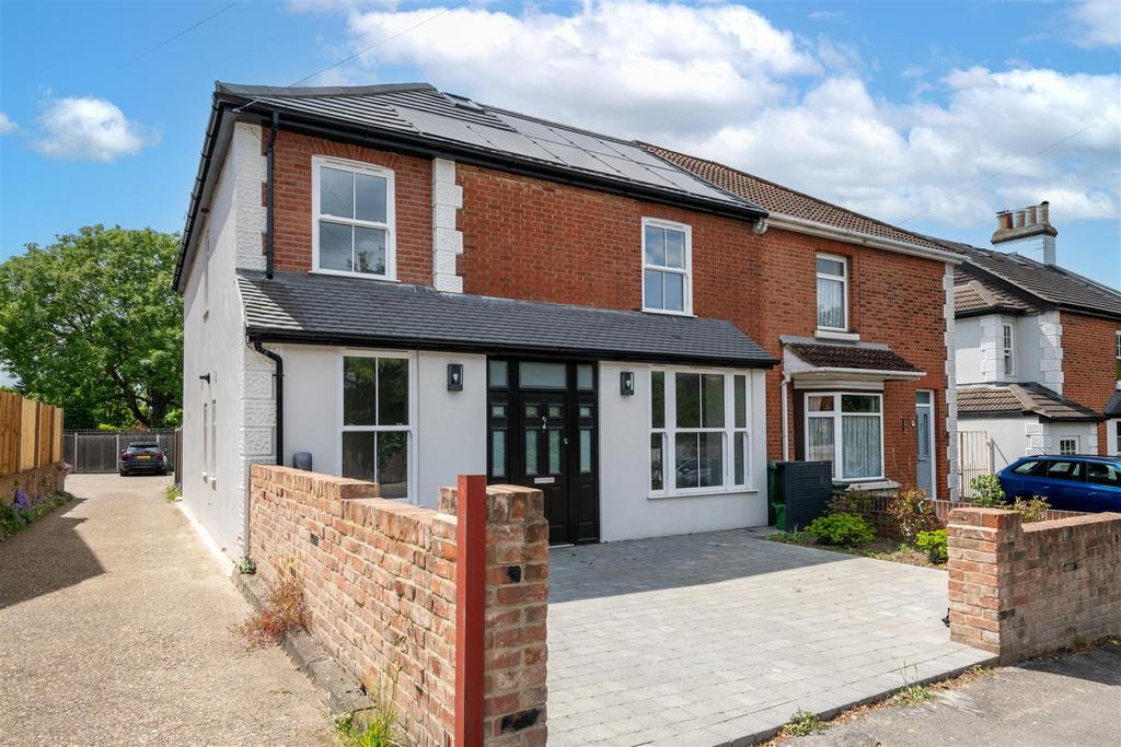 40 Burgh Heath externals-2.jpg