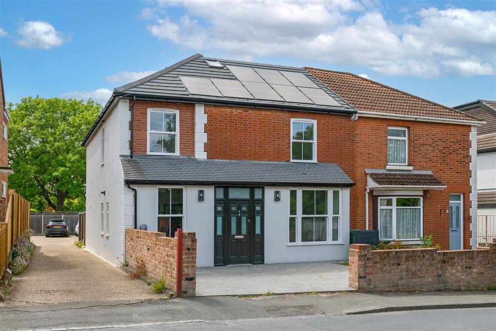 40 Burgh Heath externals-6 sky.jpg