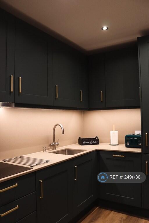 Kitchen 3.jpeg