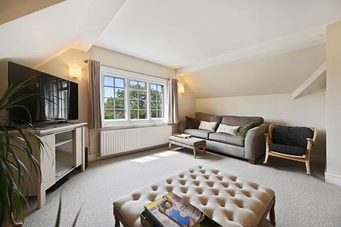 3 bedroom apartment for sale, Peaches Close, Cheam, SM2