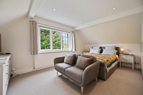 3 bedroom apartment for sale, Peaches Close, Cheam, SM2