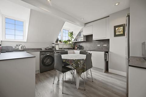 3 bedroom apartment for sale, Peaches Close, Cheam, SM2