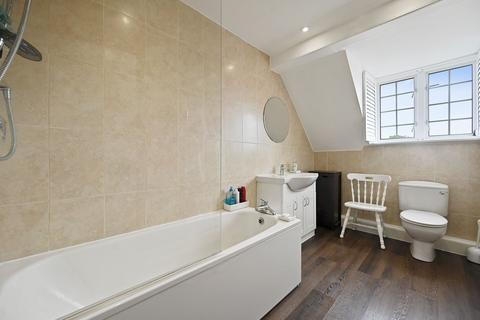 3 bedroom apartment for sale, Peaches Close, Cheam, SM2