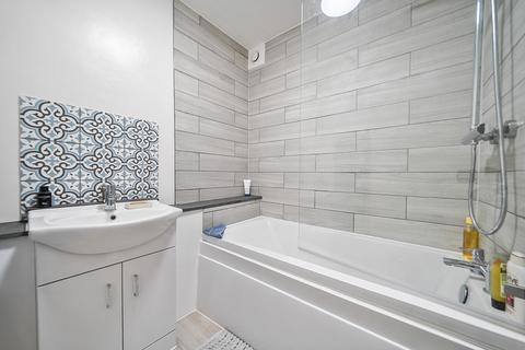 3 bedroom apartment for sale, Highland Road, Bromley