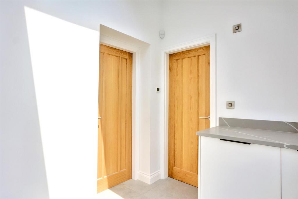 Utility Room 2.jpeg