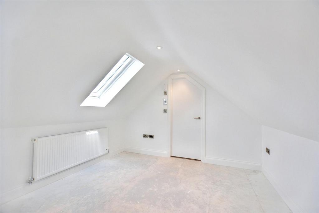 Bedroom 3 2.jpeg