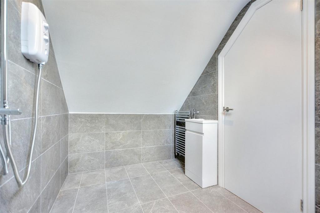 En Suite Shower Room 2.jpeg