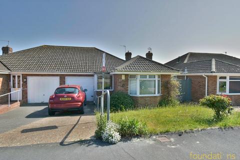 2 bedroom semi-detached bungalow for sale, Links Drive, Bexhill-on-Sea, TN40