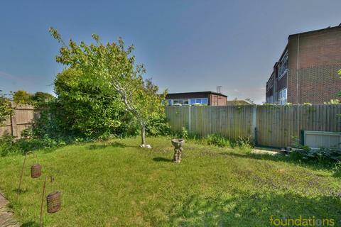 2 bedroom semi-detached bungalow for sale, Links Drive, Bexhill-on-Sea, TN40