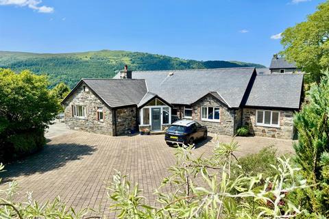 undefined, Llanddoged, Llanrwst