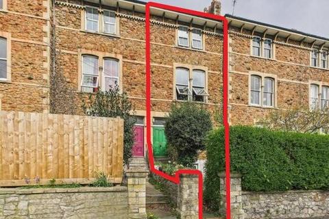 5 bedroom terraced house for sale