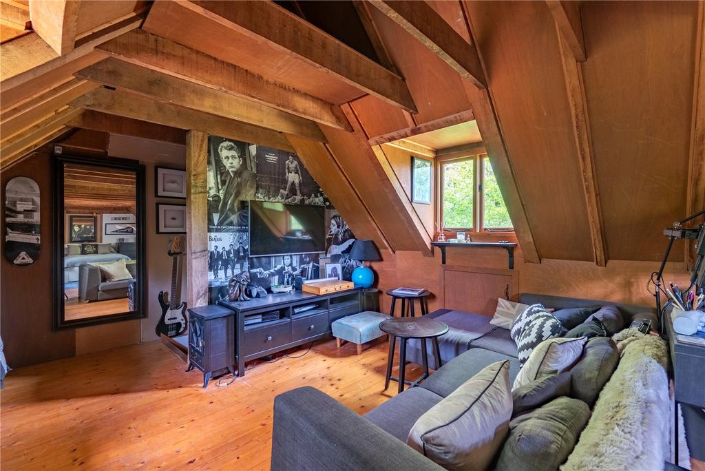 Annexe Upstairs
