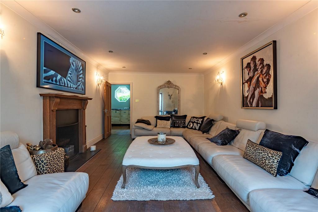 Sittin Room