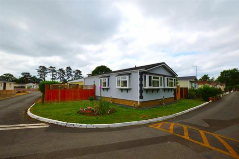 2 bedroom detached bungalow for sale, Pickford Drive, Orchards Residential Park, Slough