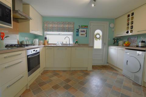 2 bedroom detached bungalow for sale, Pickford Drive, Orchards Residential Park, Slough