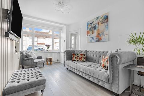 46 Osborne Avenue, Staines, TW19 7AF