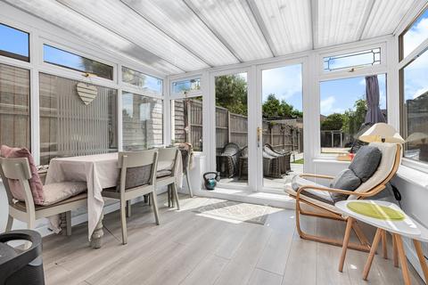 46 Osborne Avenue, Staines, TW19 7AF