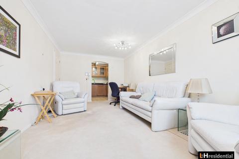 1 bedroom flat for sale, Furzehill Road, Borehamwood WD6