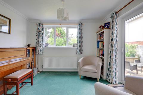 37 Silverthorne Drive, Caversham, Reading, RG4 7NR