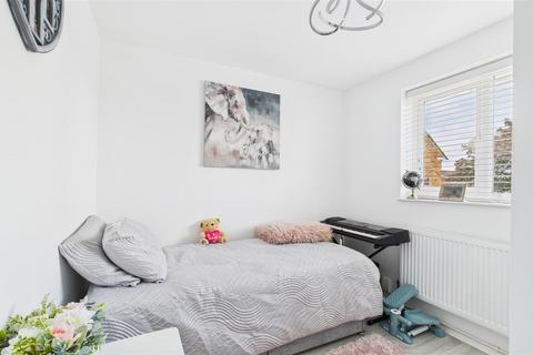 113 Barrow Lane, Cheshunt, Waltham Cross, EN7 5LU