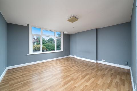 2 bedroom flat for sale, Stanthorpe Road, London SW16