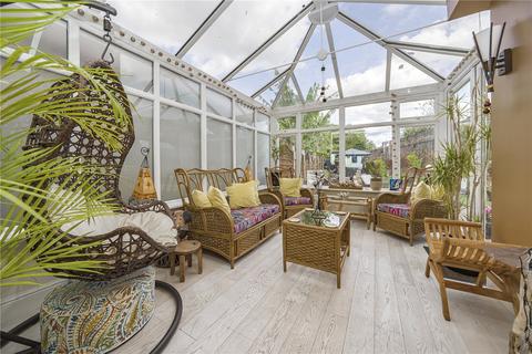 4 bedroom semi-detached house for sale, Twickenham Road, Old Isleworth