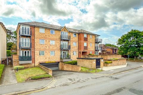 1 bedroom apartment for sale, Old Watford Road, Bricket Wood, St. Albans, Hertfordshire, AL2