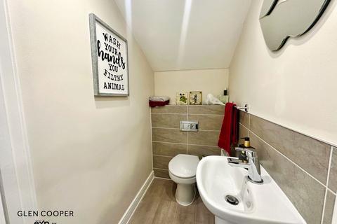 3 bedroom semi-detached house for sale, Haywood Road, Wakefield WF1