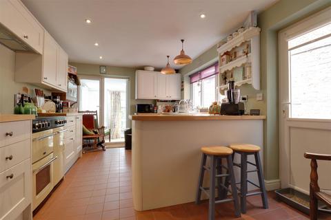 3 bedroom semi-detached house for sale, Shady Grove, Alsager
