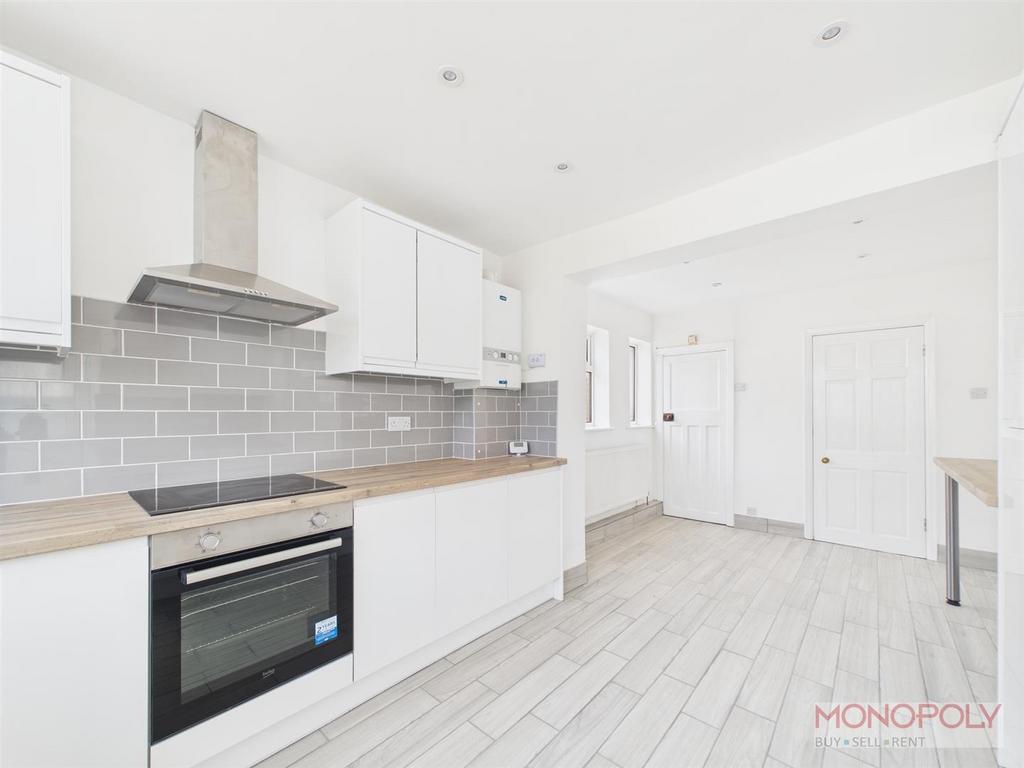 Kitchen/ dining room