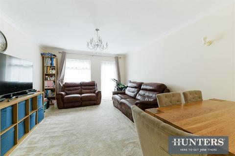 10 Edwards Close, Worcester Park, KT4 8PE