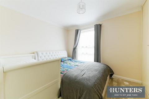 10 Edwards Close, Worcester Park, KT4 8PE