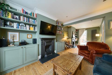 24 Ingledew Road, London, SE18 1AW