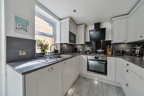 24 Ingledew Road, London, SE18 1AW