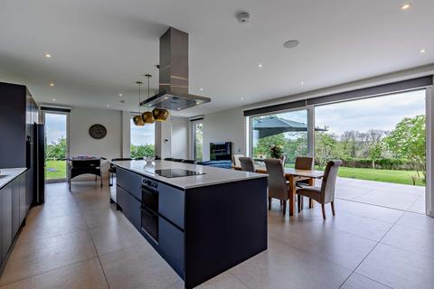 5 bedroom equestrian property for sale, Manns Hill, Burghfield Common, Reading, Berkshire