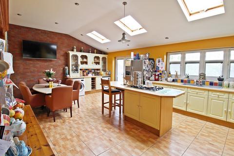 undefined, Beddau, Pontypridd CF38