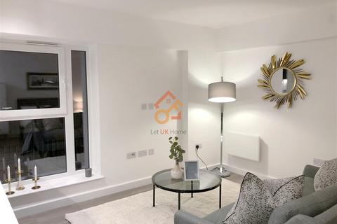 Studio to rent, Fairbank House, 13 Beaufort Square, London NW9