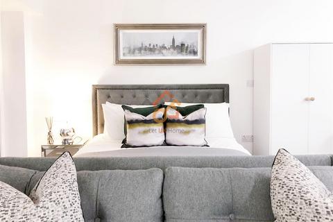 Studio to rent, Fairbank House, 13 Beaufort Square, London NW9