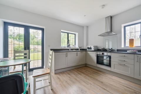 2 bedroom semi-detached house for sale, Lloyd George Gardens, Churt, GU10