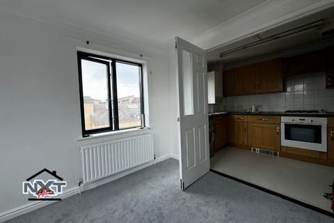 93 Monteagle Way, London, E5 8JF