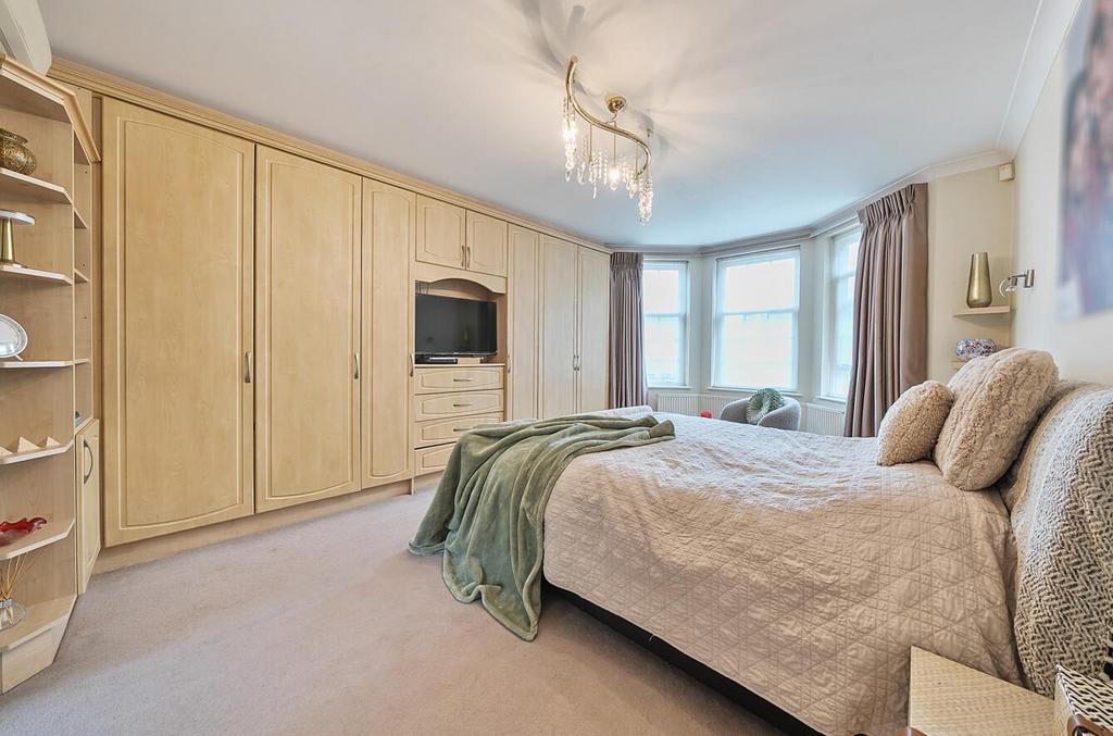 Davidson Frost-Wellings, DFW, Uxbridge Road, Bedro